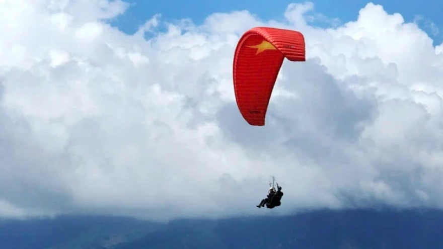 Mu Cang Chai to host paragliding festival during National Day holiday